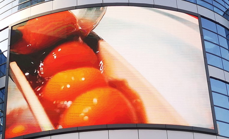 戶外全彩顯示屏的四大優(yōu)勢是什么？